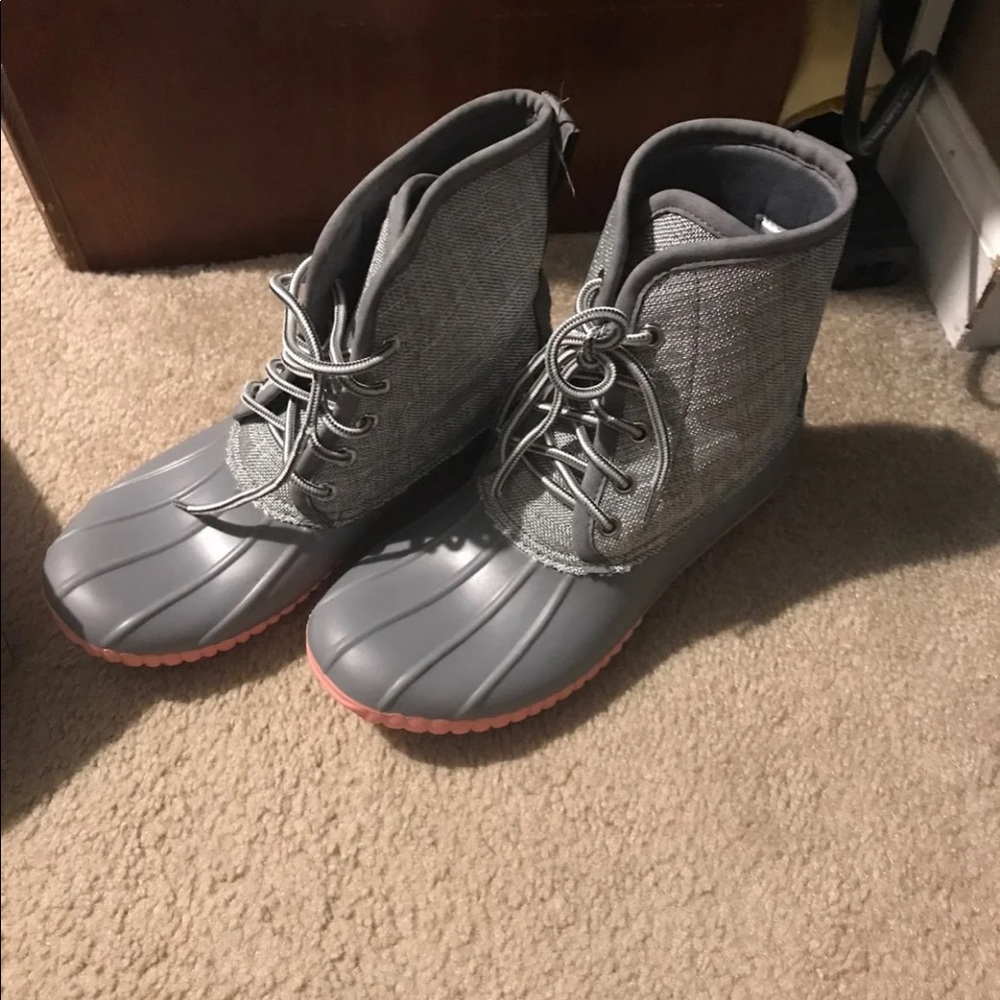 Women's Gray Duck-Style Ankle Booties - Waterproof Lace-Up
